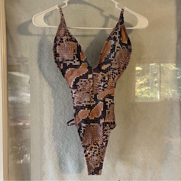 NWOT SHEIN One Piece - Picture 2 of 5